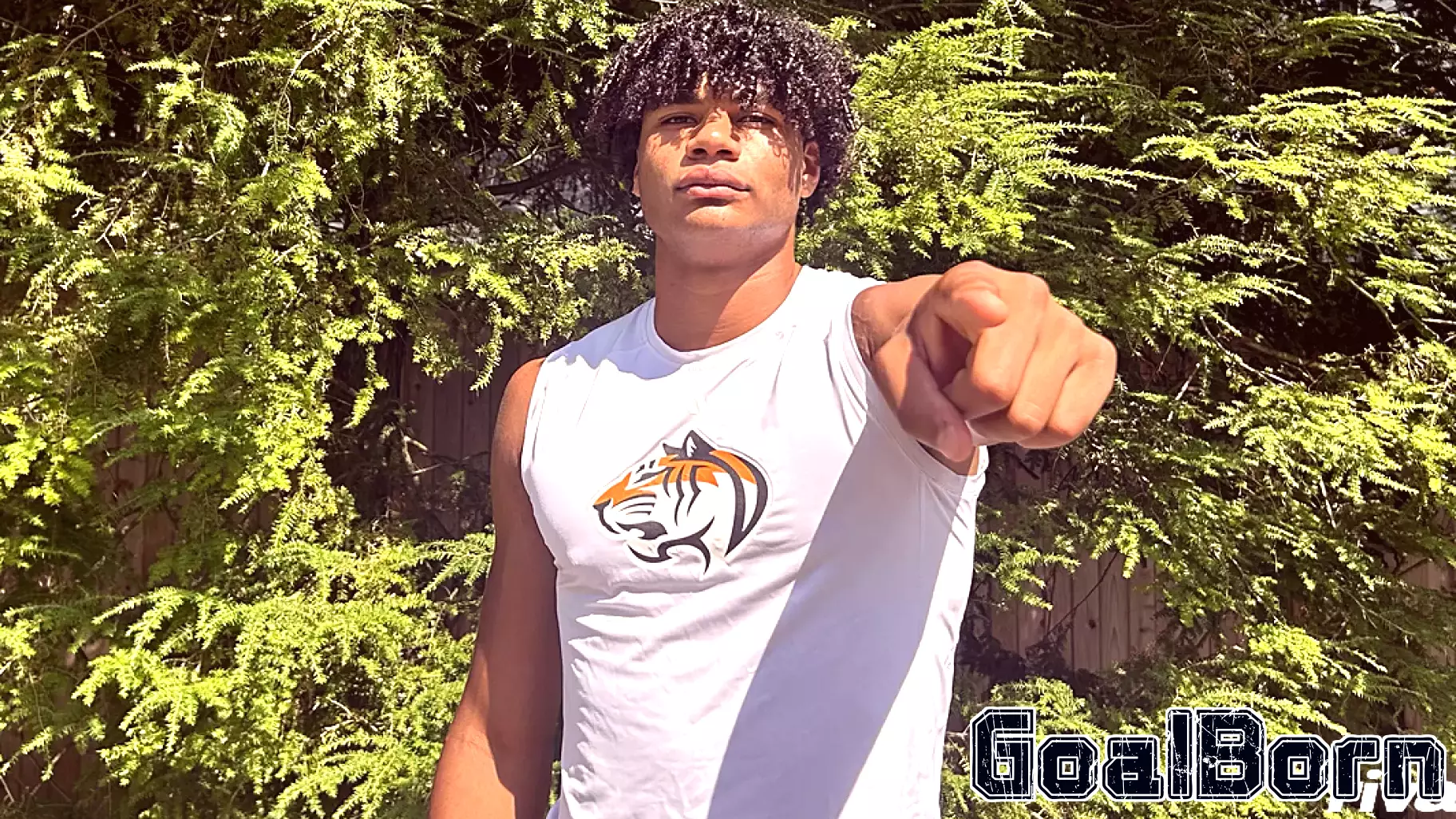 Elite EDGE Mekai Brown down to five schools