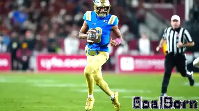 Bob Chesney has high praise for his quarterback Nico Iamaleava